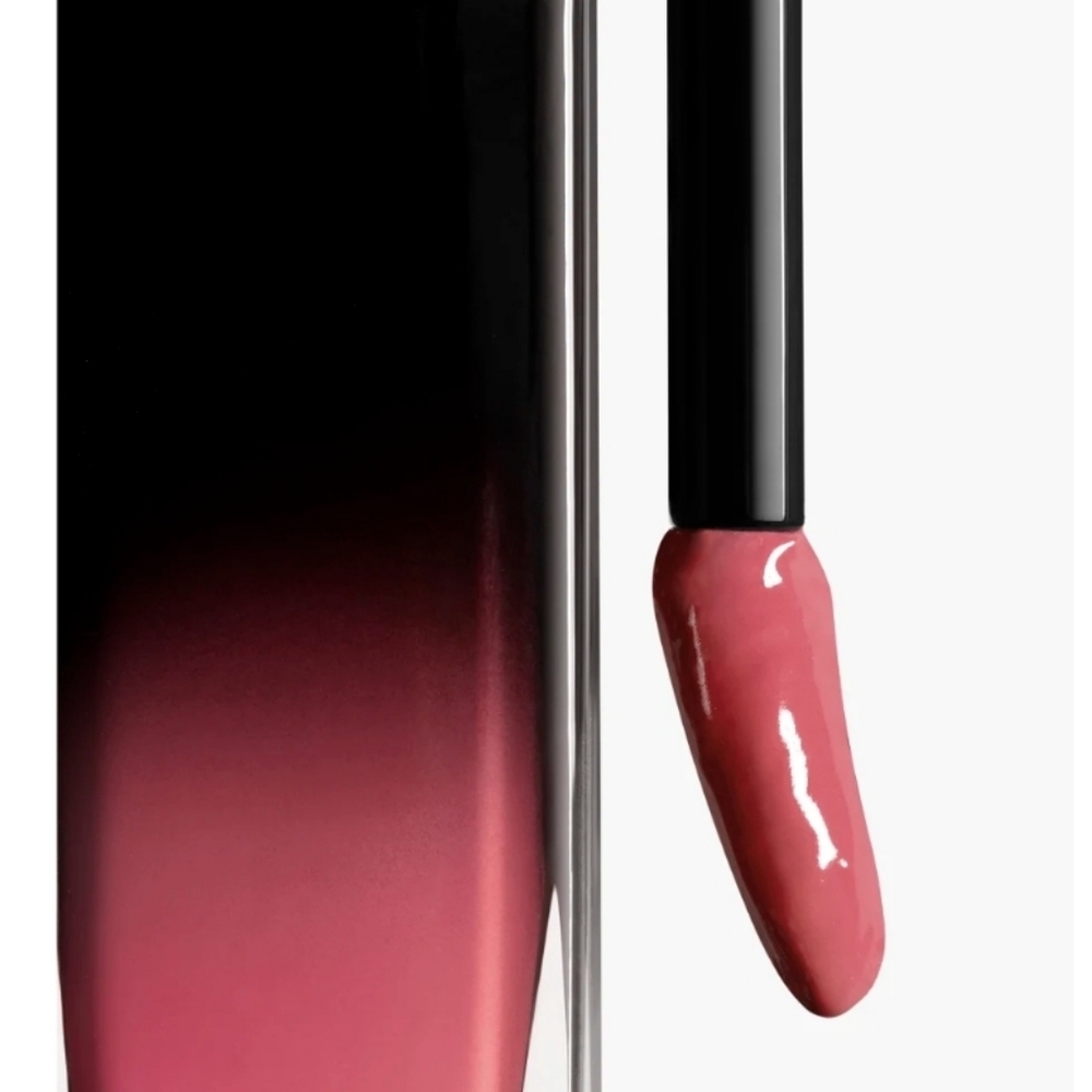 Chanel Beauty Bundle.LG Zip Around Beauty Pouch On Chain.Lip Laquer,Kabuki Brush - Picture 8 of 16